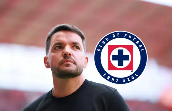 Nicolás Larcamón y escudo de Cruz Azul/Foto Getty Images.