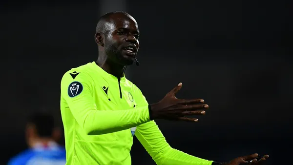 Oshane Nation encargado de dirigir las acciones en el Cruz Azul vs Seattle Sounders (Foto: Mexsport)