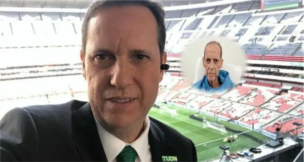 Paco Villa presente en el estadio Azteca, narrando para TUDN / TUDN