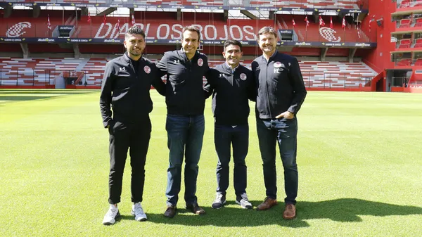 Paso del amor al odio por la afición escarlata