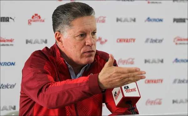 Ricardo Peláez pagó millones por este jugador, ahora impide la llegada de nuevos refuerzos.