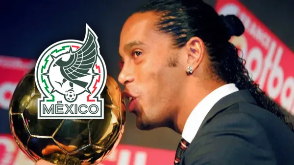 Ronaldinho recibiendo el Balón de Oro (Foto: MEXSPORT)