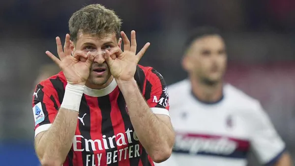 Santiago Giménez en AC Milan (Los Angeles Times)
