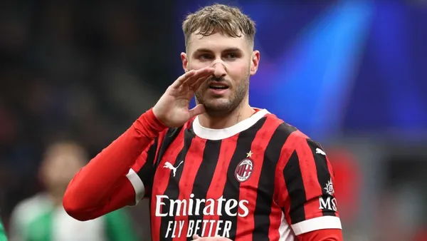 Santiago Giménez en el AC Milan