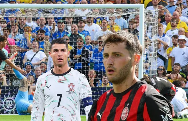 Santiago Giménez y Cristiano Ronaldo/Foto Paul Faith AFP.