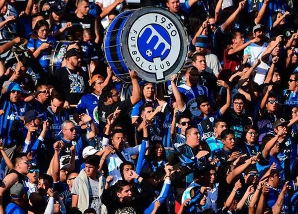 Según reportes, la pelea en el Estadio de Querétaro tendría infiltrados de la delincuencia organizada.