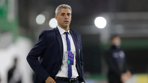 Tres entrenadores argentinos estarían en las opciones del equipo.