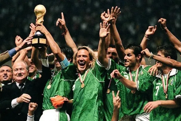 Un jugador de la Selección Mexicana se dio el lujo de derrotar a Brasil en dos finales diferentes y luego de su retiro se metió de lleno a la industria musical.