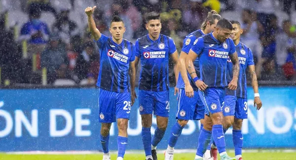 Uno de los estelares de Cruz Azul podría estar viviendo sus últimos días como jugador de La Máquina, toda vez que las negociaciones de su renovación se han estancado.