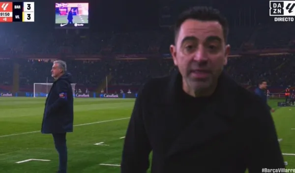 Xavi se desquitó ante las cámaras de DAZN después de un cobro del árbitro.