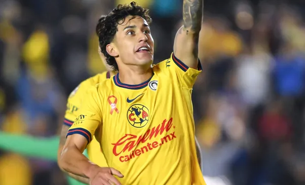 Zendejas festeja gol con el combinado de las Águilas (Fuente: Mexsports)