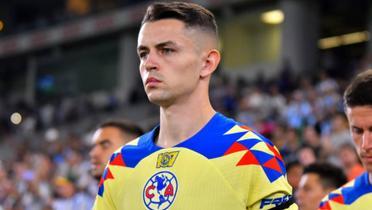 Álvaro Fidalgo con la playera del América (Fuente: SportsMedia)