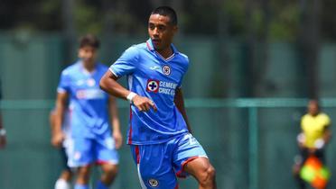 Amaury Morales con la camiseta del Cruz Azul. (Foto: Fútbol Total)