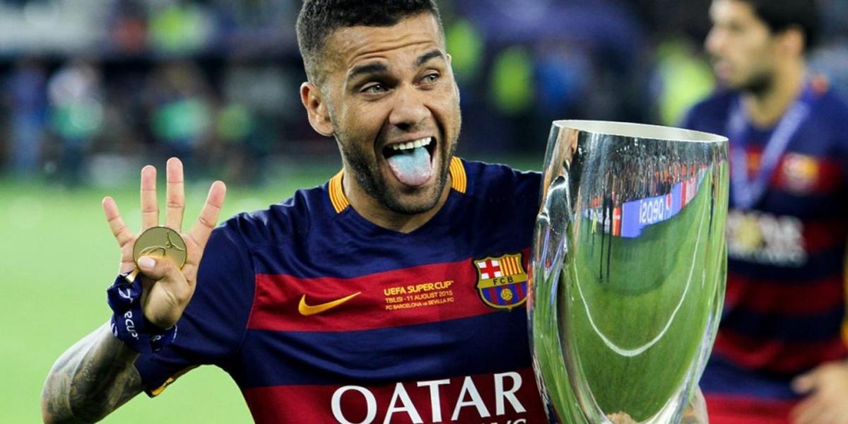 Dani Alves (Foto: Latinus) 