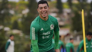 Erik Lira con la Selección Mexicana (Foto: Mexsport)