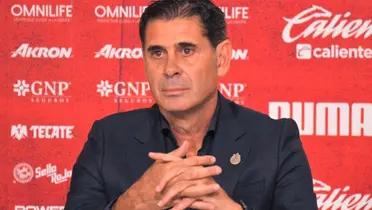 Fernando Hierro en conferencia de prensa / Chivas 