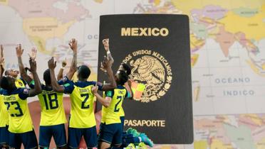Fotografía del pasaporte mexicano y el mapa del mundo (Fuente: Verne El País) 