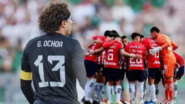 Guillermo Ochoa con la playera de la selección mexicana