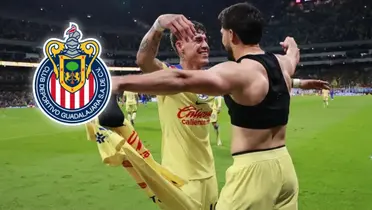 Henry Martín y Cristian Calderón festejando el gol del capitán del América
