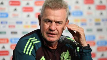 Javier Aguirre en una conferencia de prensa (Foto: Mexsport)