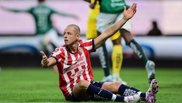 Javier Hernández en un partido de Chivas (Foto: Mexsport)