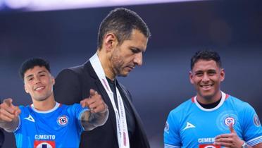 Jimmy y seleccionados de Cruz Azul