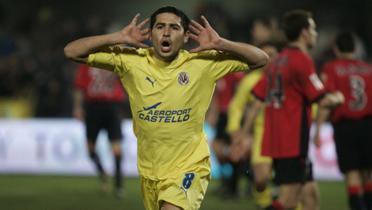 Juan Román Riquelme celebrando un gol (Foto: Medium)