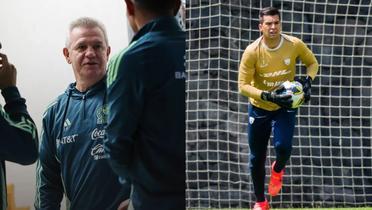 Julio González ha estado borrado del Tri de Aguirre / Foto: @miseleccionmx y @julioglzvela