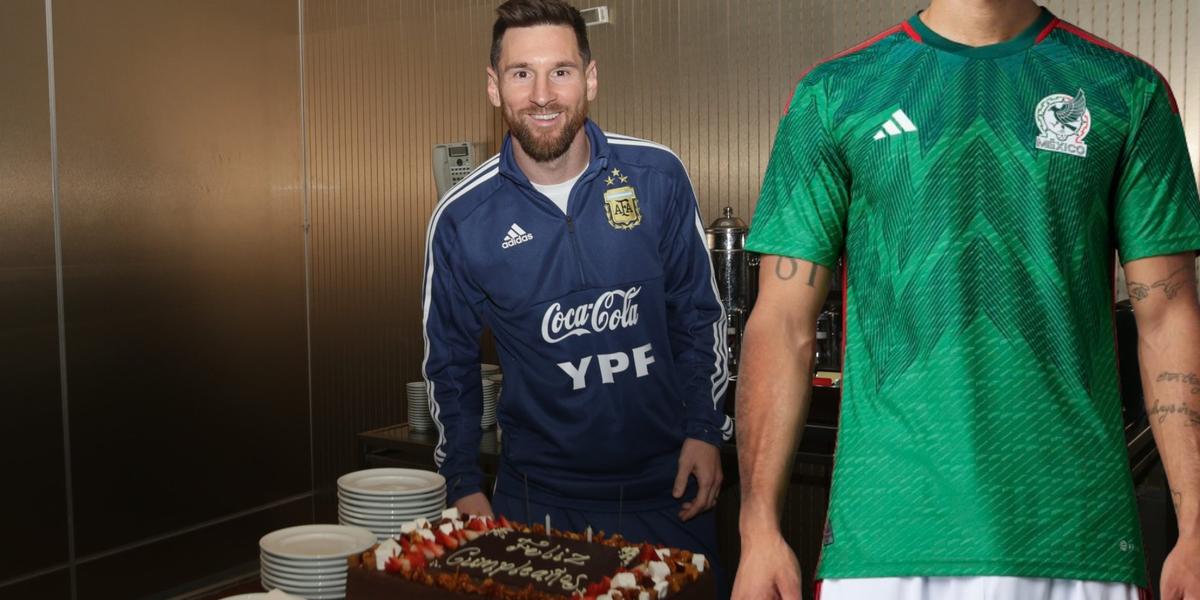Lionel Messi festejando su cumpleaños con la selección argentina (Fuente: AFA)