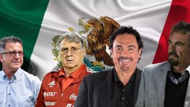 Osorio, Martino, Sánchez y La Volpe, al fondo la bandera de México (Foto: GettyImages)