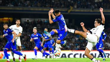 Partido disputado entre Cruz Azul y Pumas / Foto: Mex Sport