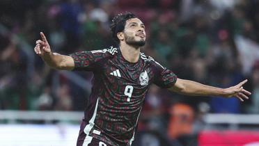 Raúl Jiménez festejando gol contra Estados Unidos. | Foto: X oficial de la Selección Mexicana