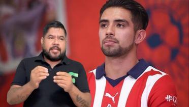 Ricardo Marín en el vestidor del estadio de Chivas (Fuente: Chivas) 