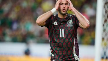 Santiago Giménez en un partido de la Selección Mexicana (Foto: Mexsport)