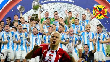 Selección Argentina campeona con el Bofo y el escudo del América