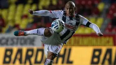 Suazo en Rayados