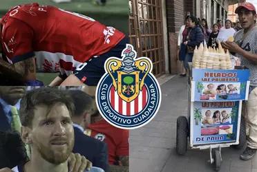 Una figura de Chivas se dedica a vender helados.