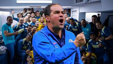 André Jardine y al fondo el Club América (Foto: Imago7)