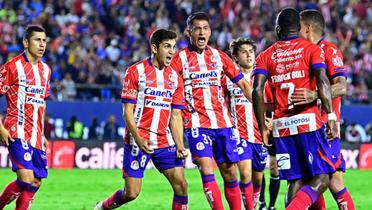 Atlético de San Luis festejando un gol frente a Cruz Azul (Foto: GettyImages)