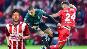 Barjas con la de Chivas y Piojo vs Toluca