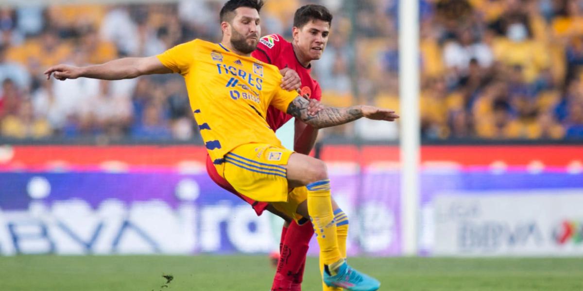 Duelo entre Toluca y Tigres