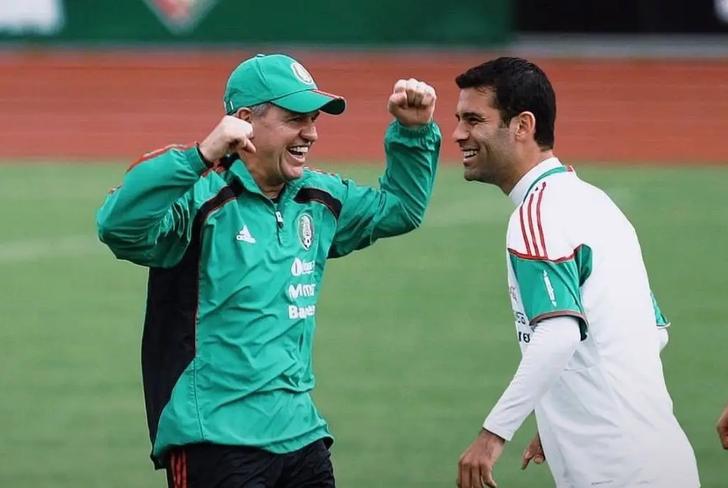 Javier Aguirre y Rafa Márquez (Foto: Especial)