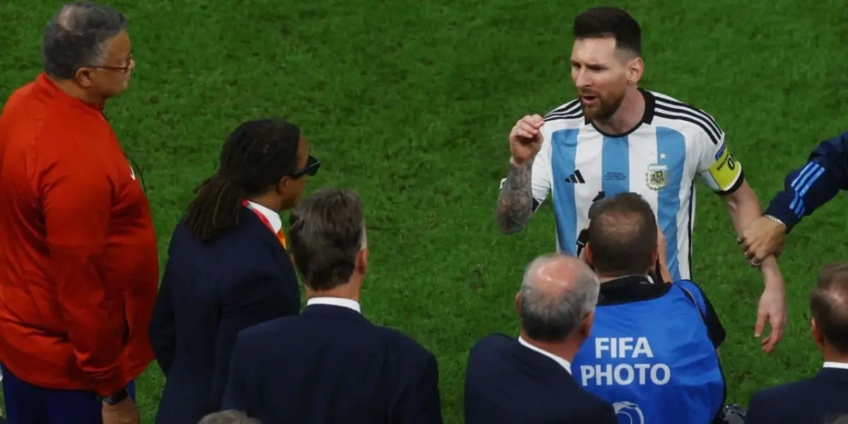 El delantero Lionel Messi tuvo un arrebato con un jugador neerlandés quien lo llamó ‘bobo’ 