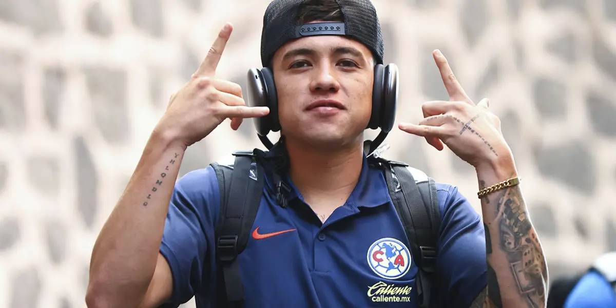 Emilio Lara llegando al Estadio Azteca