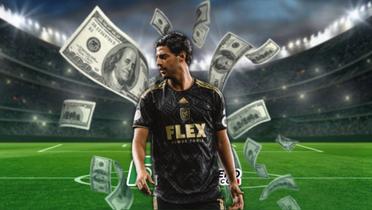 Esta es la riqueza actual de Carlos Vela, jugador mexicano actualmente sin equipo. | (Especial)