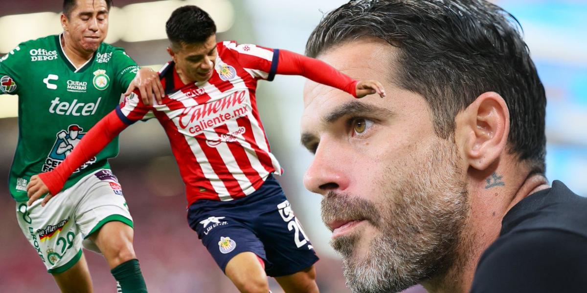 Fernando Gago y un jugador de Chivas y León (Foto: GettyImages)