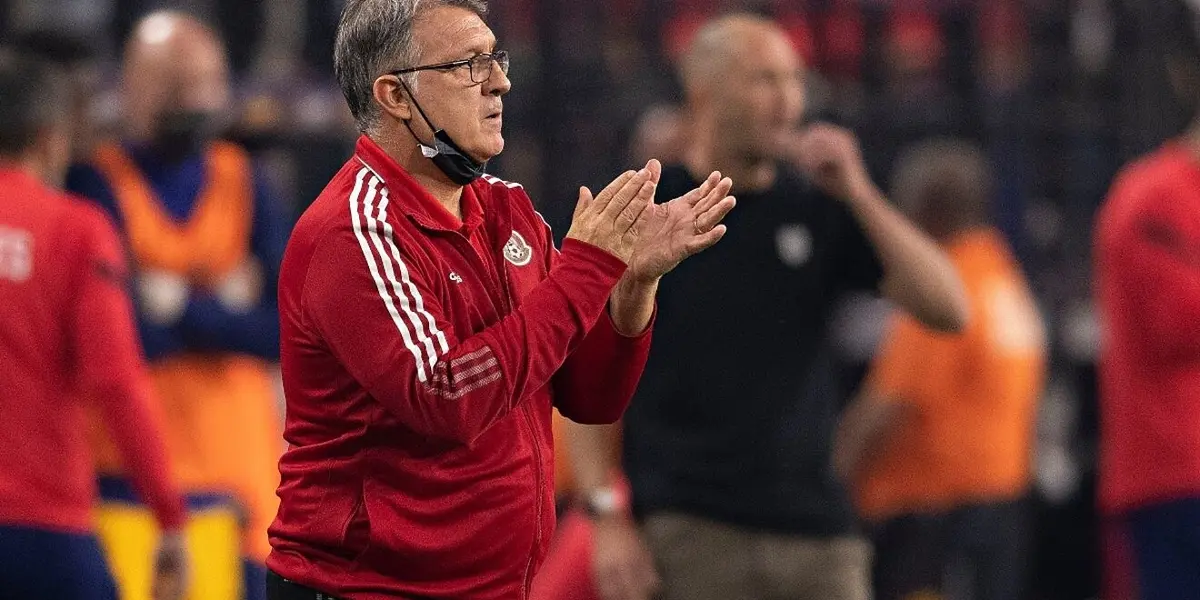 Gerardo Martino no tiene un buen presente en la Selección Mexicana, y por eso ha recibido numerosas críticas. Pero el entrenador de El Tri tuvo un gran recorrido antes de llegar al combinado azteca, donde pudo conseguir un título que hoy el periodismo considera devaluado como la Copa Oro.