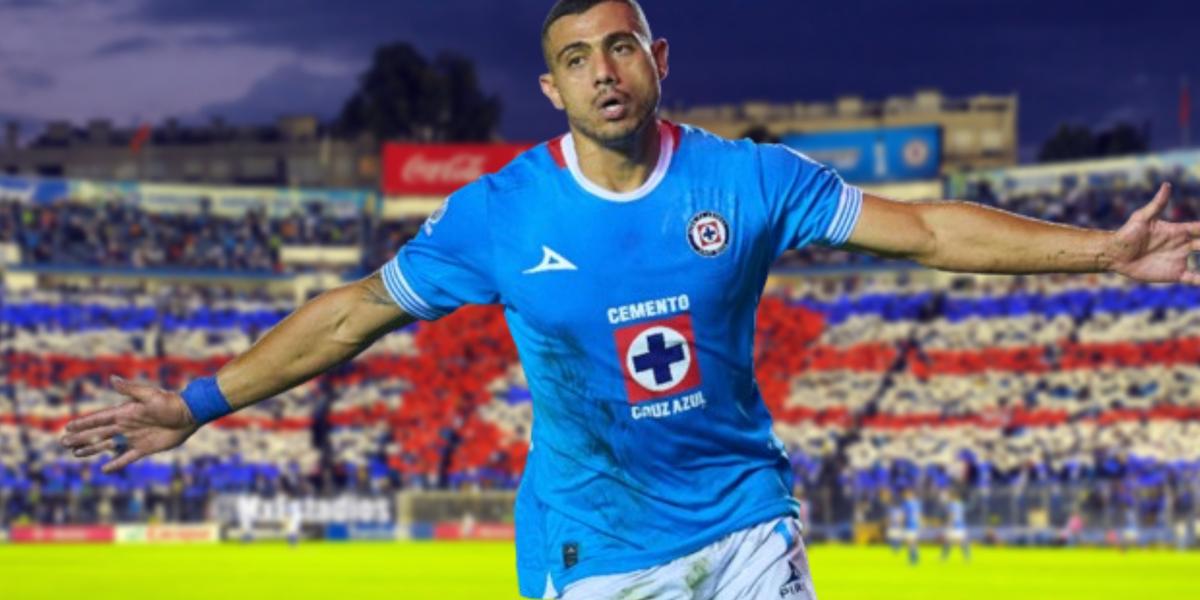 Giorgos Giakoumakis con Cruz Azul / Foto: Agencias