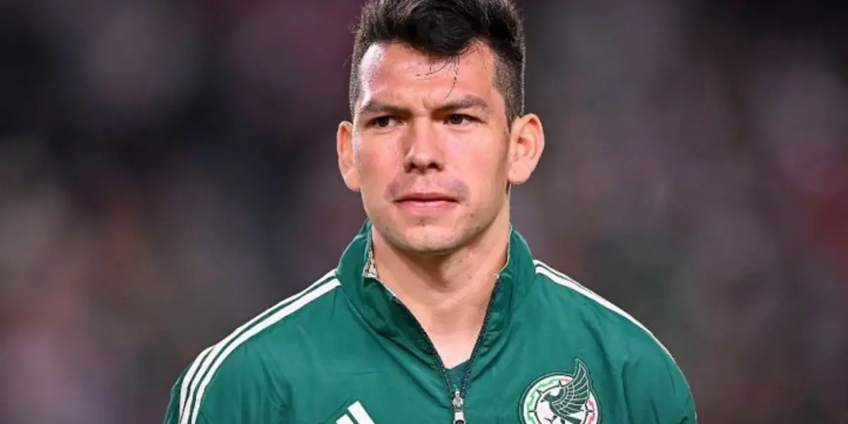 Hirving Lozano en el protocolo de inicio de un partido de la selección mexicana / Imago 