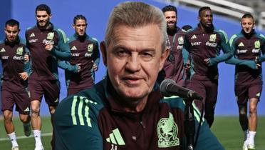 Javier Aguirre y al fondo la Selección Mexicana (Foto: GettyImages)